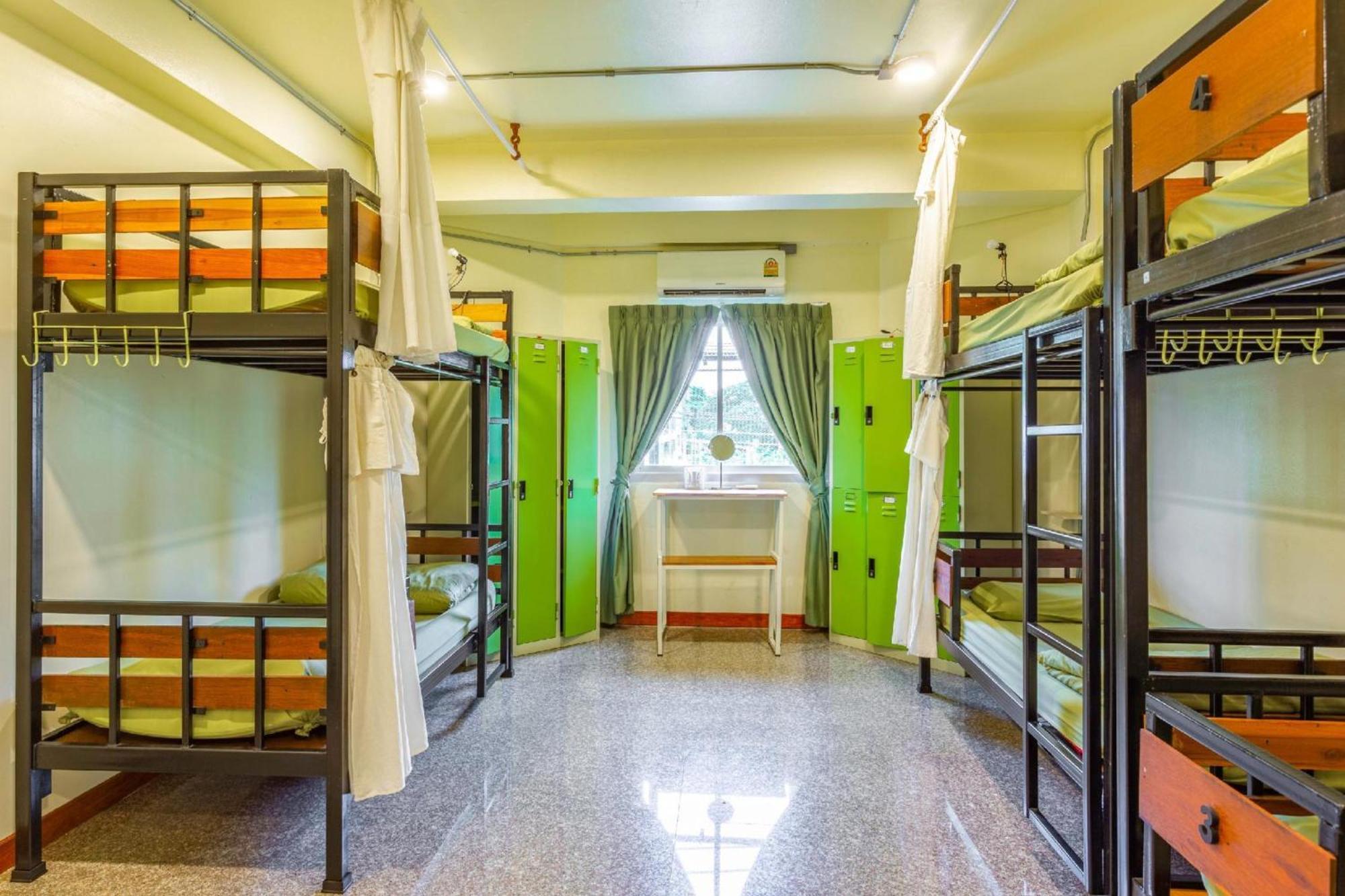 Oyo 928 Leaf Hostel Чиангмай Екстериор снимка