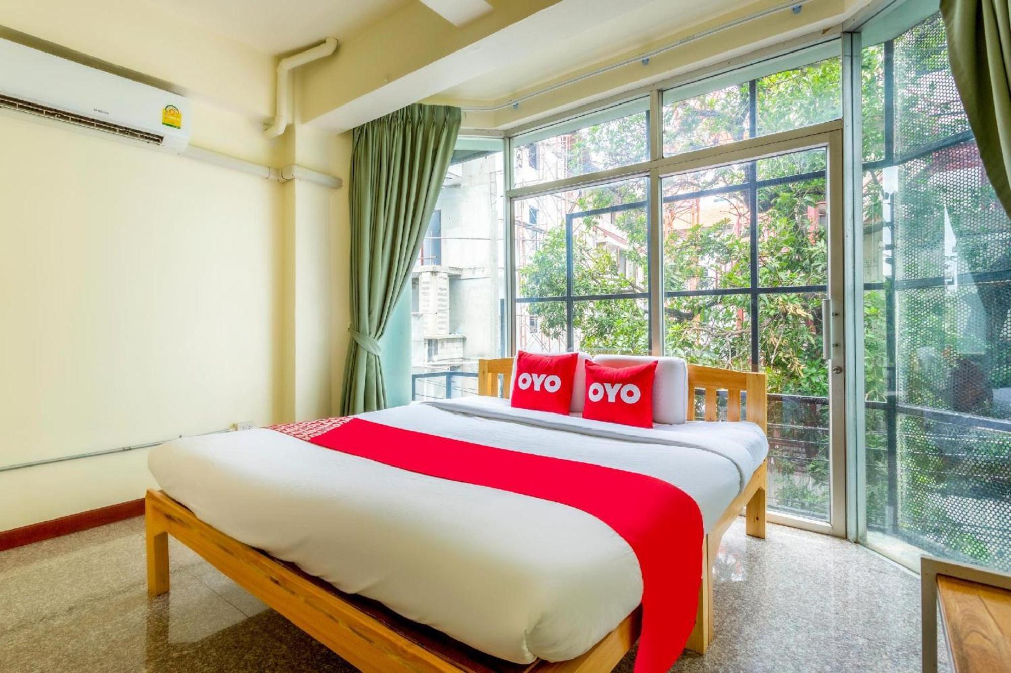 Oyo 928 Leaf Hostel Чиангмай Екстериор снимка